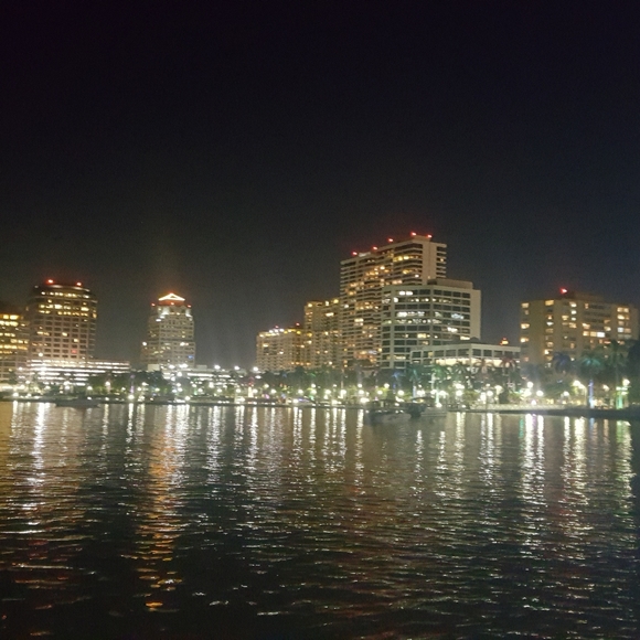 LUXURY ON A DIME LLC - Picture 16 of 16